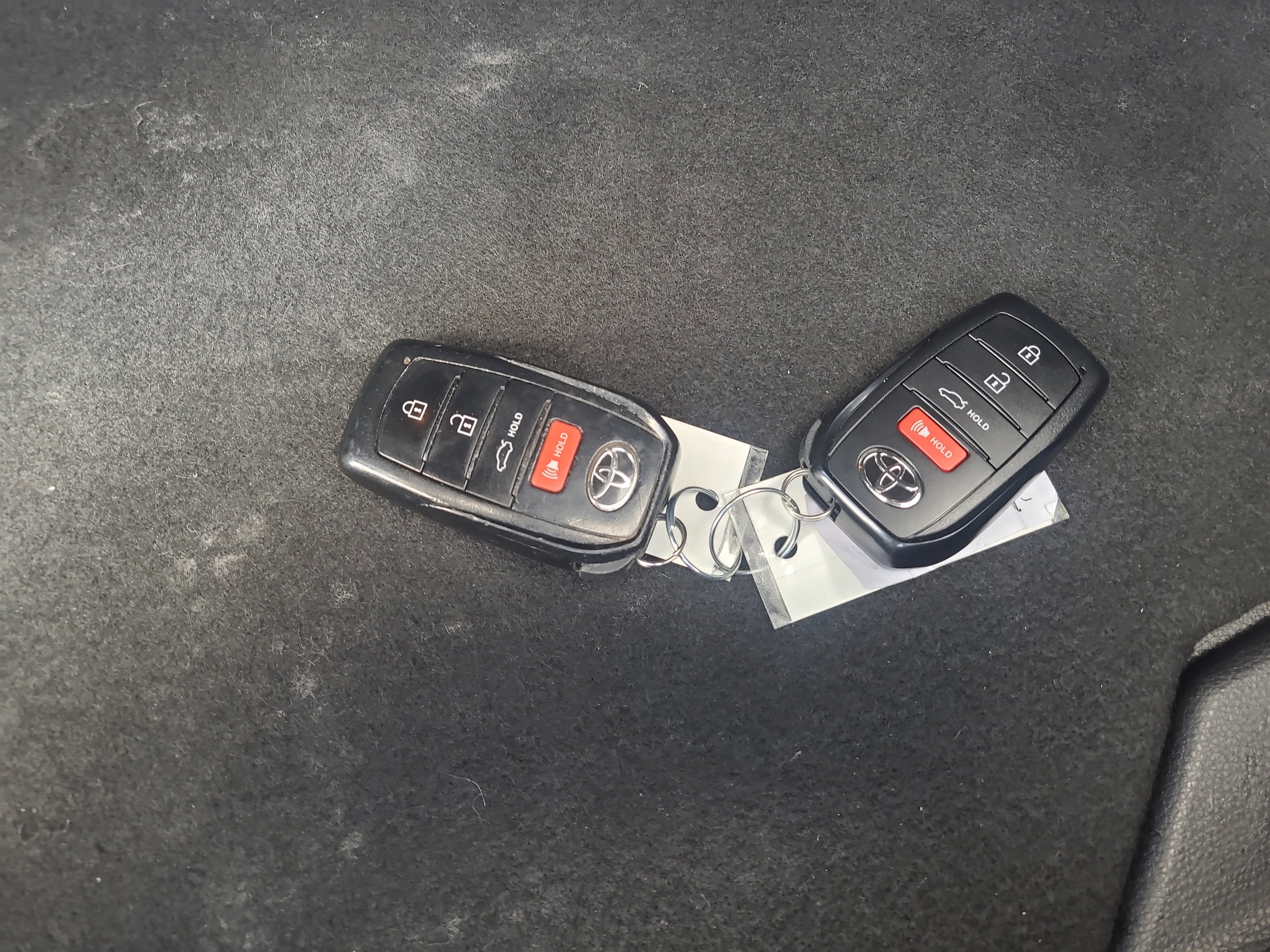 Used 2023 Toyota Corolla SE w/ SE Premium Package image 32