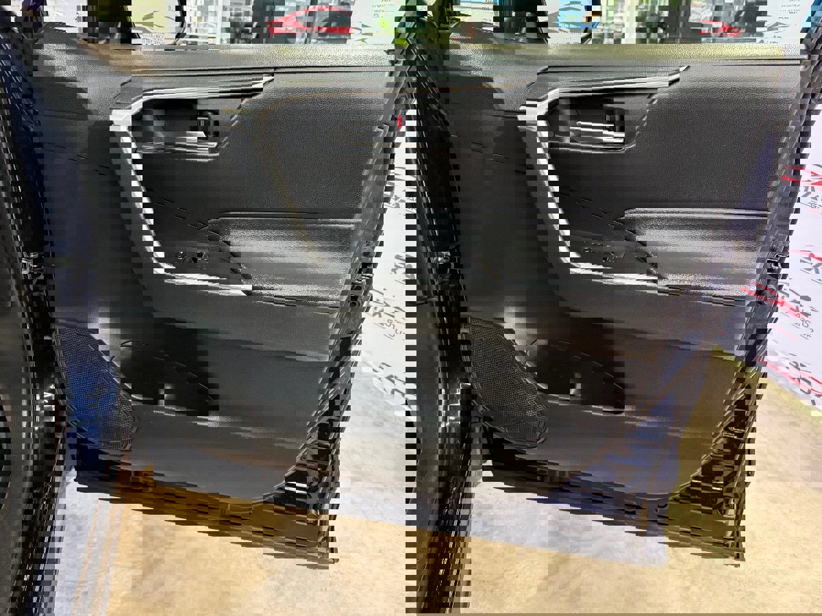 Used 2022 Toyota RAV4 XLE image 48