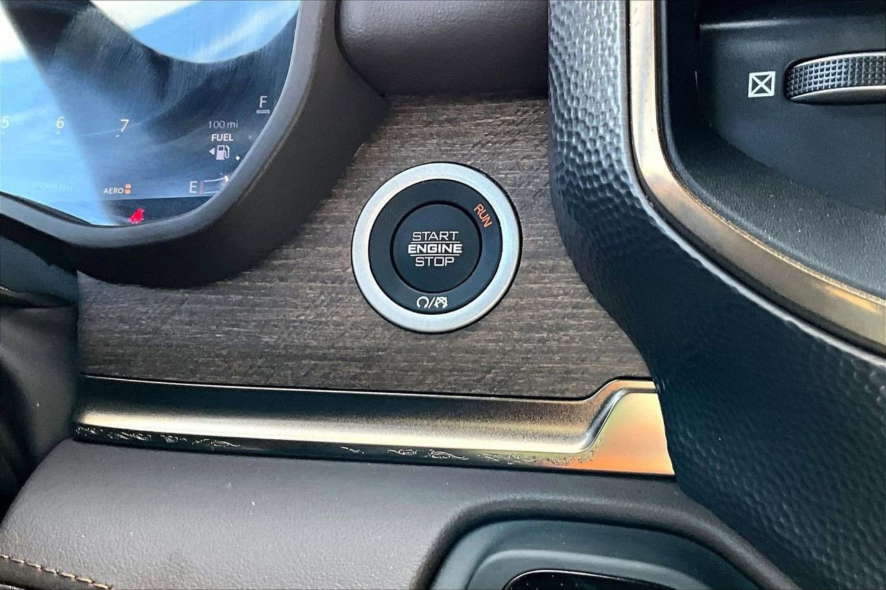 Used 2025 RAM 1500 Limited AWD/4WD image 29