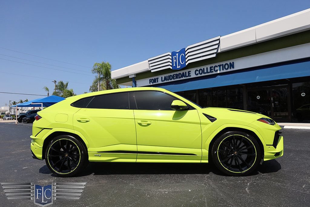 Used 2023 Lamborghini Urus S AWD/4WD image 2