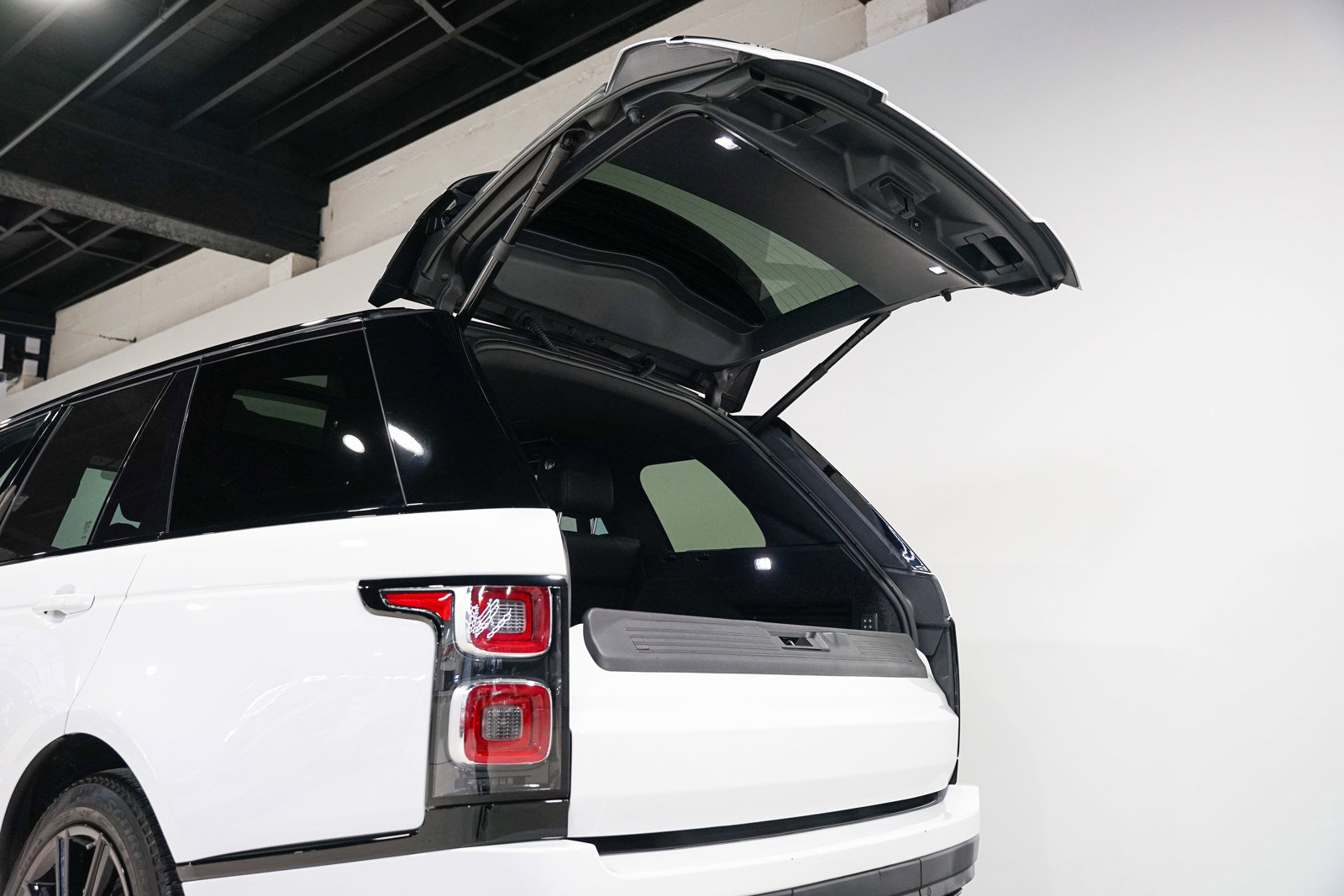 Used 2021 Land Rover Range Rover Westminster Edition image 58