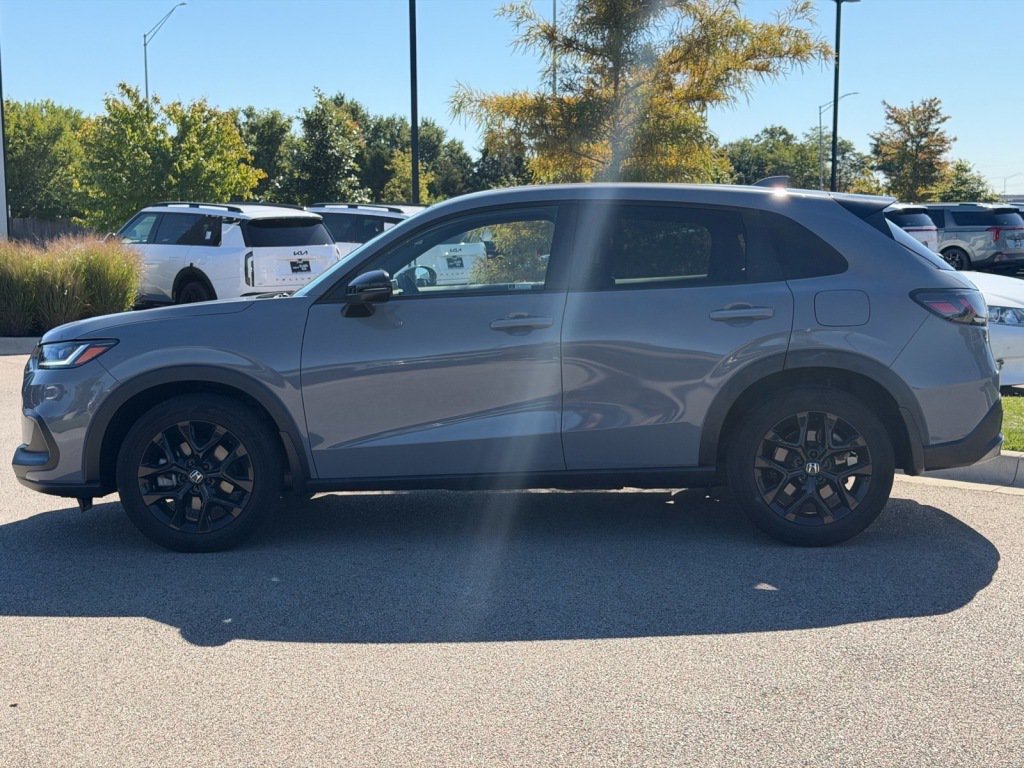 Used 2024 Honda HR-V Sport image 3