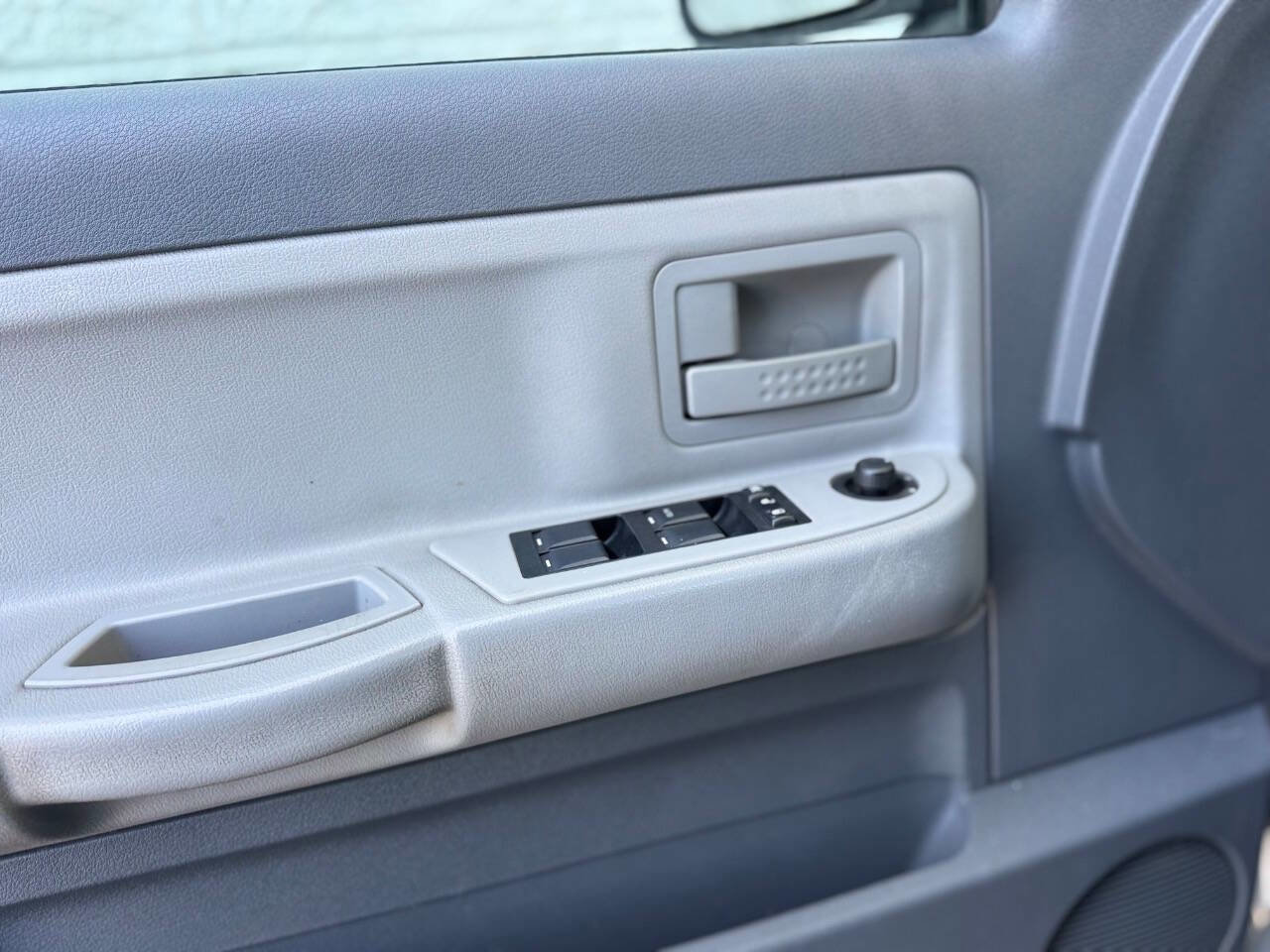 Used 2007 Dodge Dakota SLT w/ Sport Appearance Group image 18