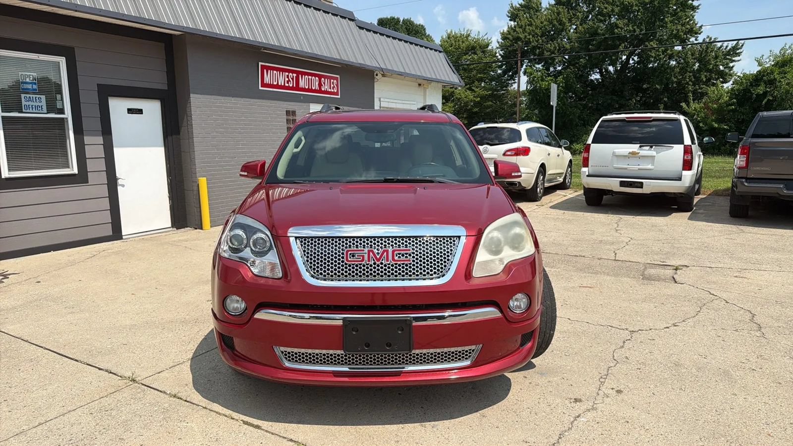 Used 2012 GMC Acadia Denali AWD/4WD image 1