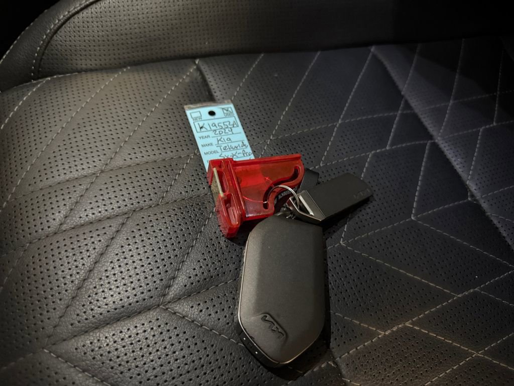 Used 2024 Kia Telluride SX X-Pro image 32