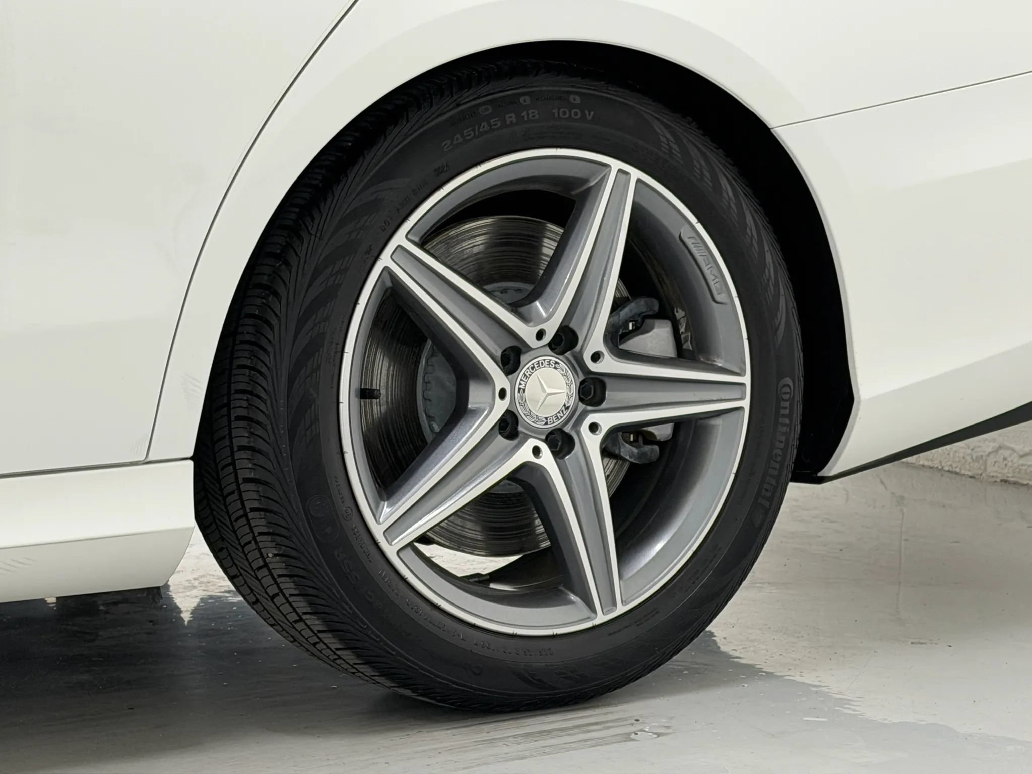Used 2017 Mercedes-Benz E 400 4MATIC Wagon image 97