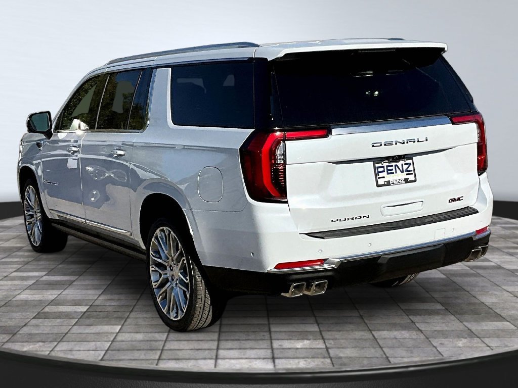 New 2027 GMC Yukon XL Denali w/ Denali Reserve Package AWD/4WD image 3