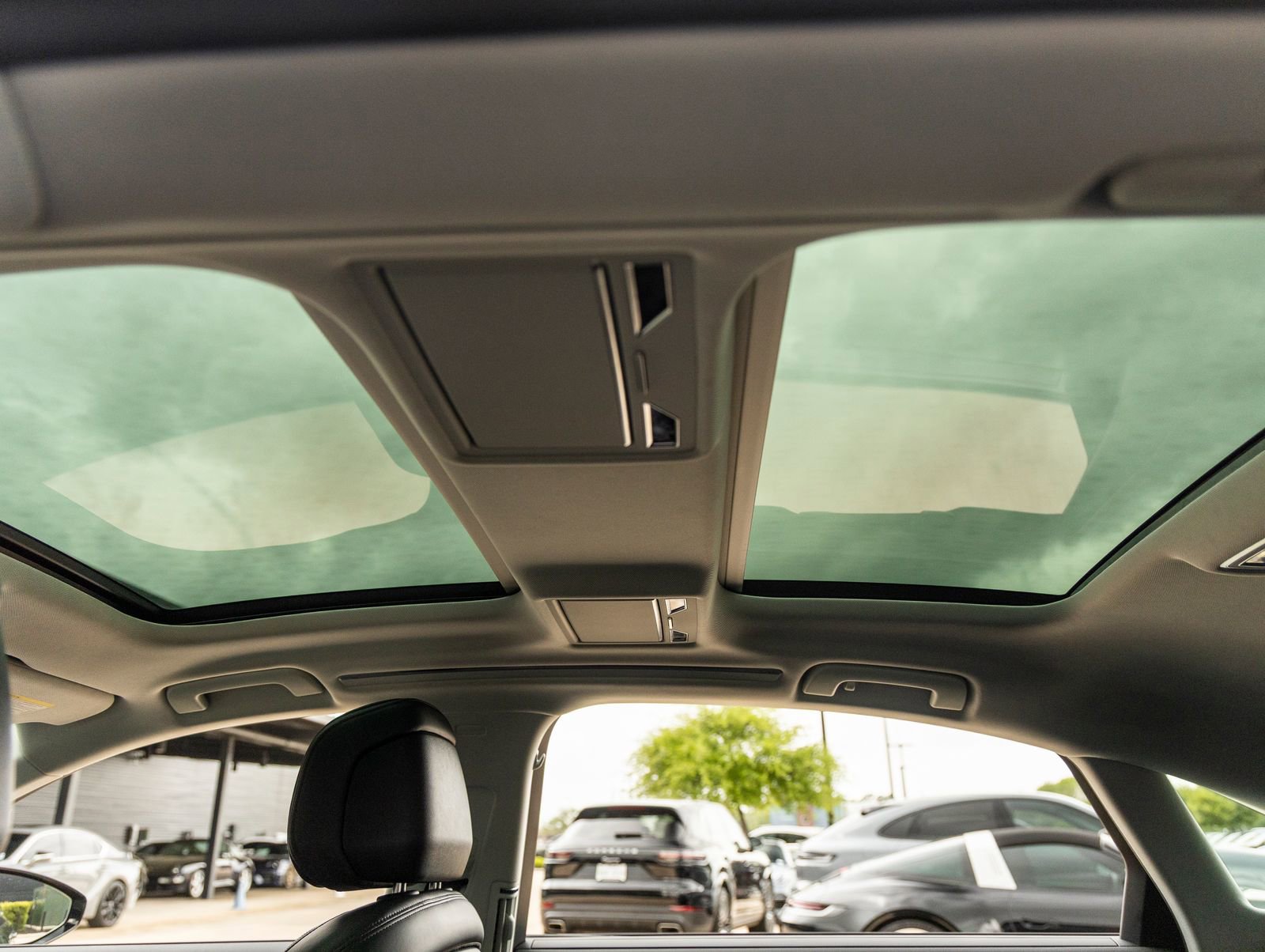 Used 2022 Audi A8 L 3.0T image 27