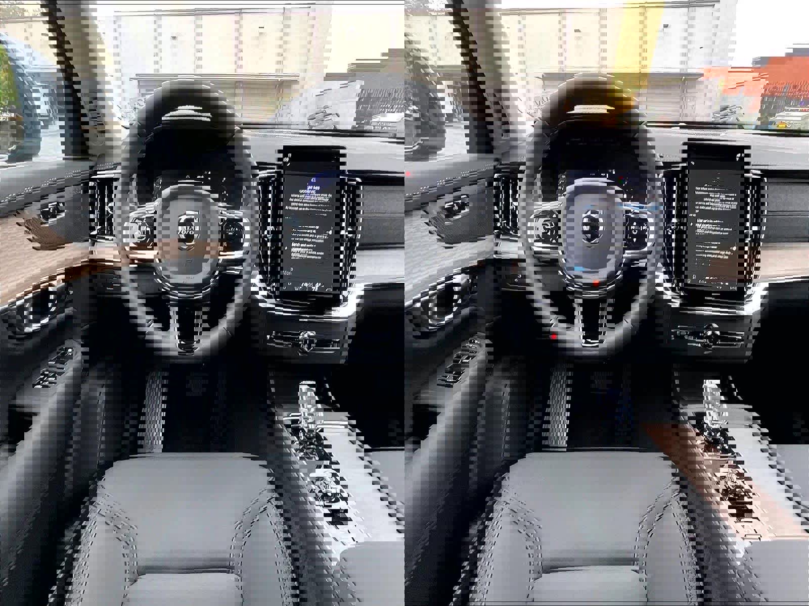 New 2026 Volvo XC90 B5 Plus w/ Protection Package image 15