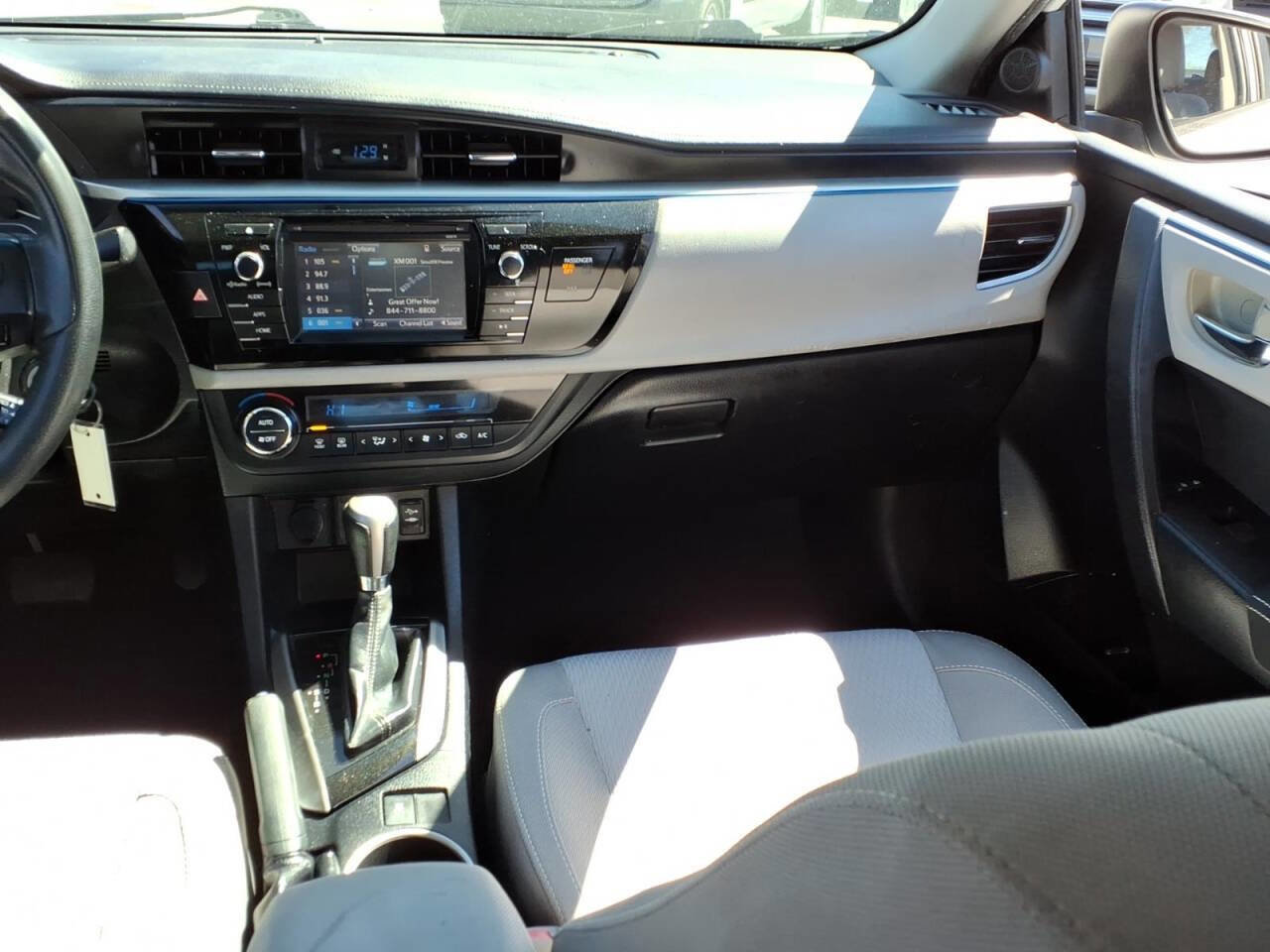Used 2016 Toyota Corolla LE image 14