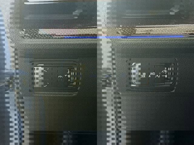 Used 2024 Chevrolet Traverse RS image 11