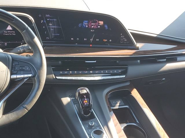 Certified 2022 Cadillac Escalade Premium Luxury Platinum AWD/4WD image 13