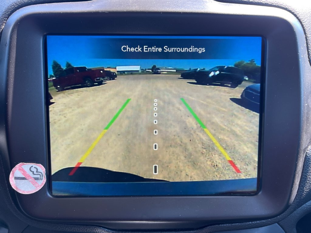 Used 2023 Jeep Renegade Latitude AWD/4WD image 20