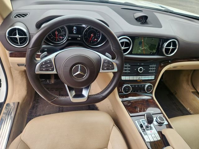 Used 2019 Mercedes-Benz SL 550 image 13