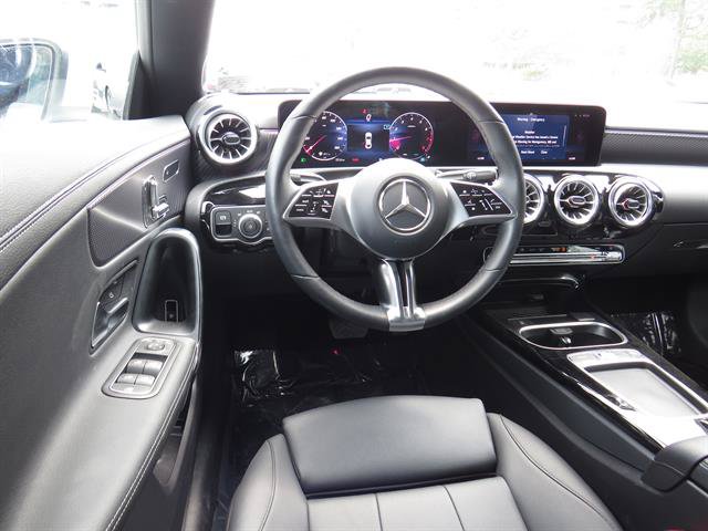 Used 2025 Mercedes-Benz CLA 250 4MATIC image 9