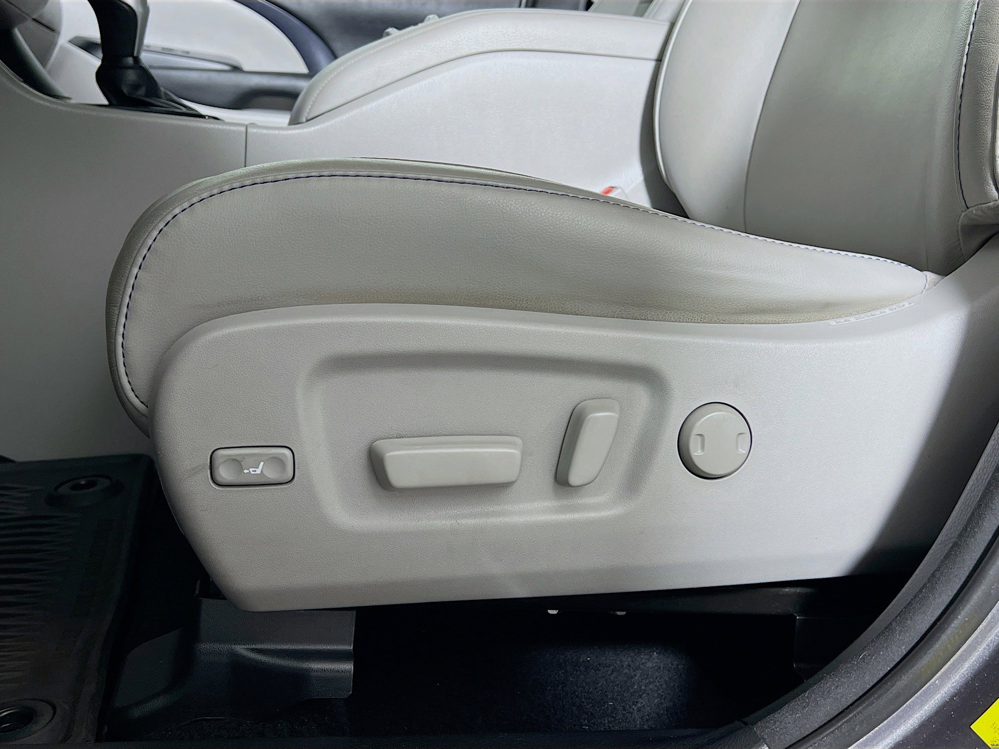 Used 2015 Toyota Highlander XLE image 20