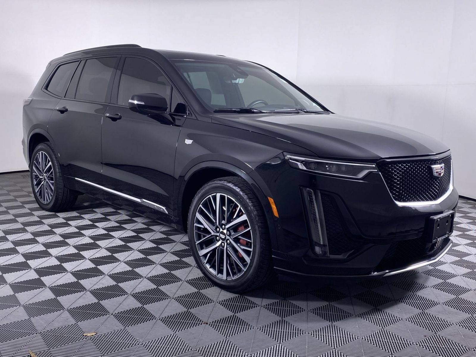 Certified 2023 Cadillac XT6 Sport w/ Platinum Package AWD/4WD image 21