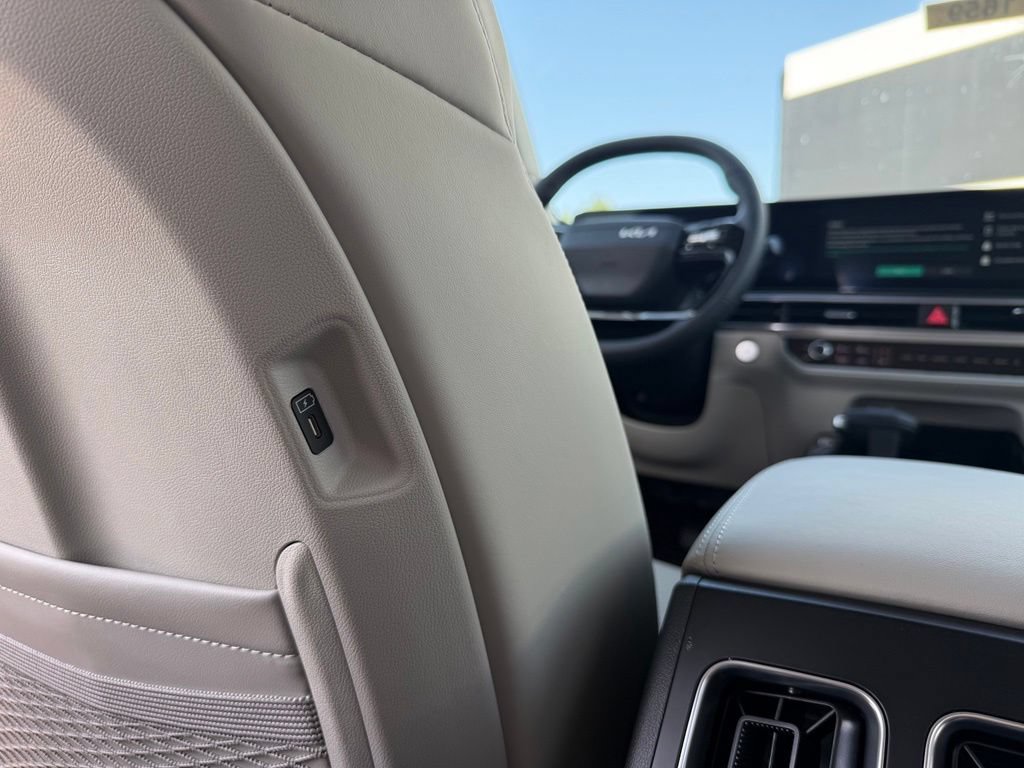 New 2026 Kia Sorento S AWD/4WD image 30