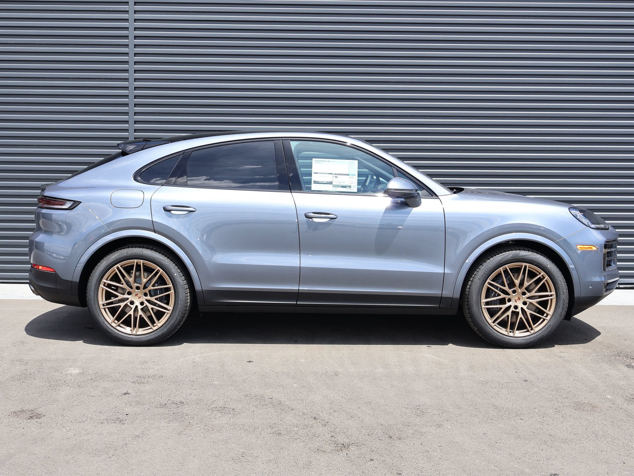 New 2026 Porsche Cayenne Coupe AWD/4WD image 8