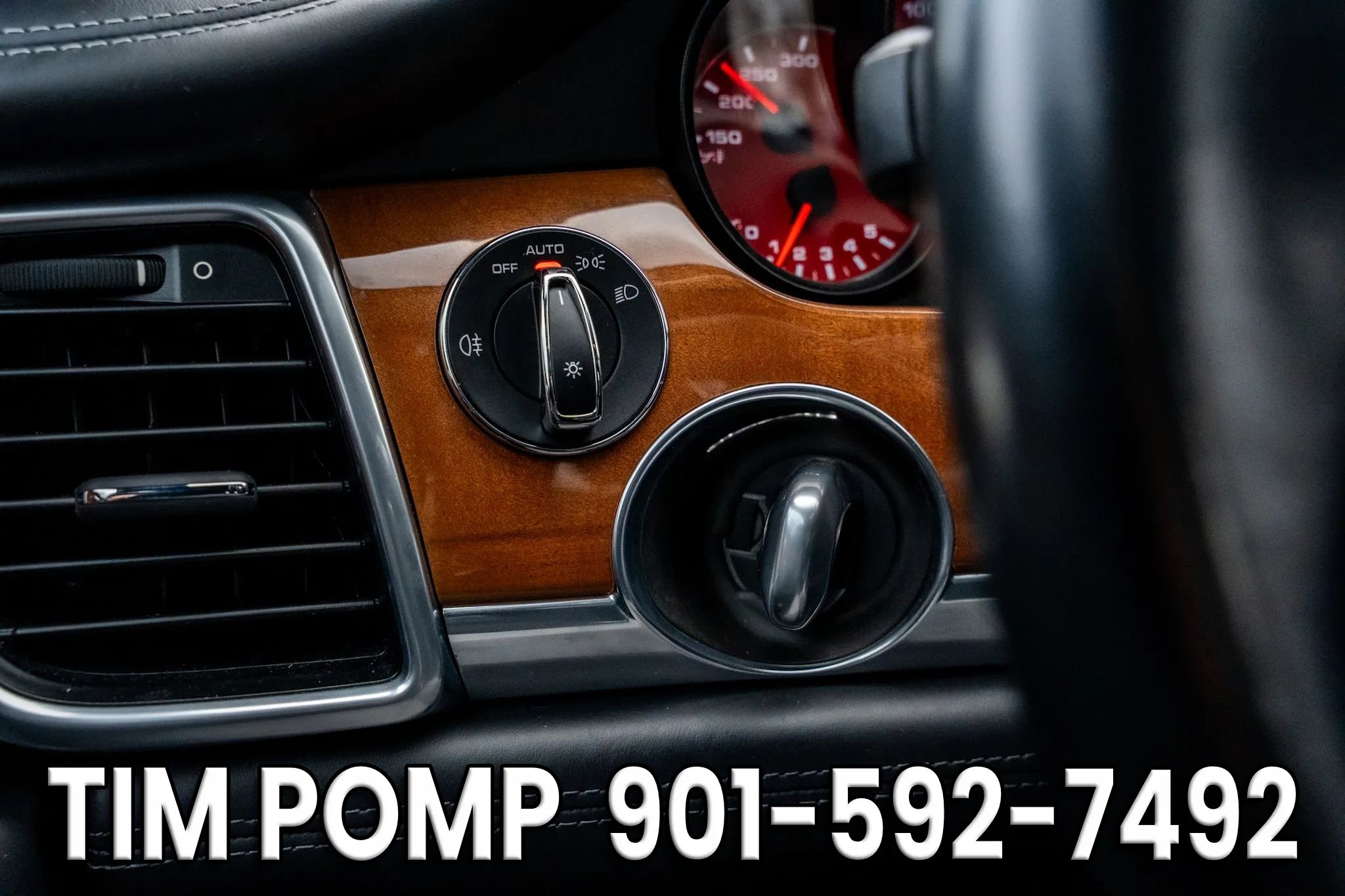 Used 2016 Porsche Panamera GTS image 34