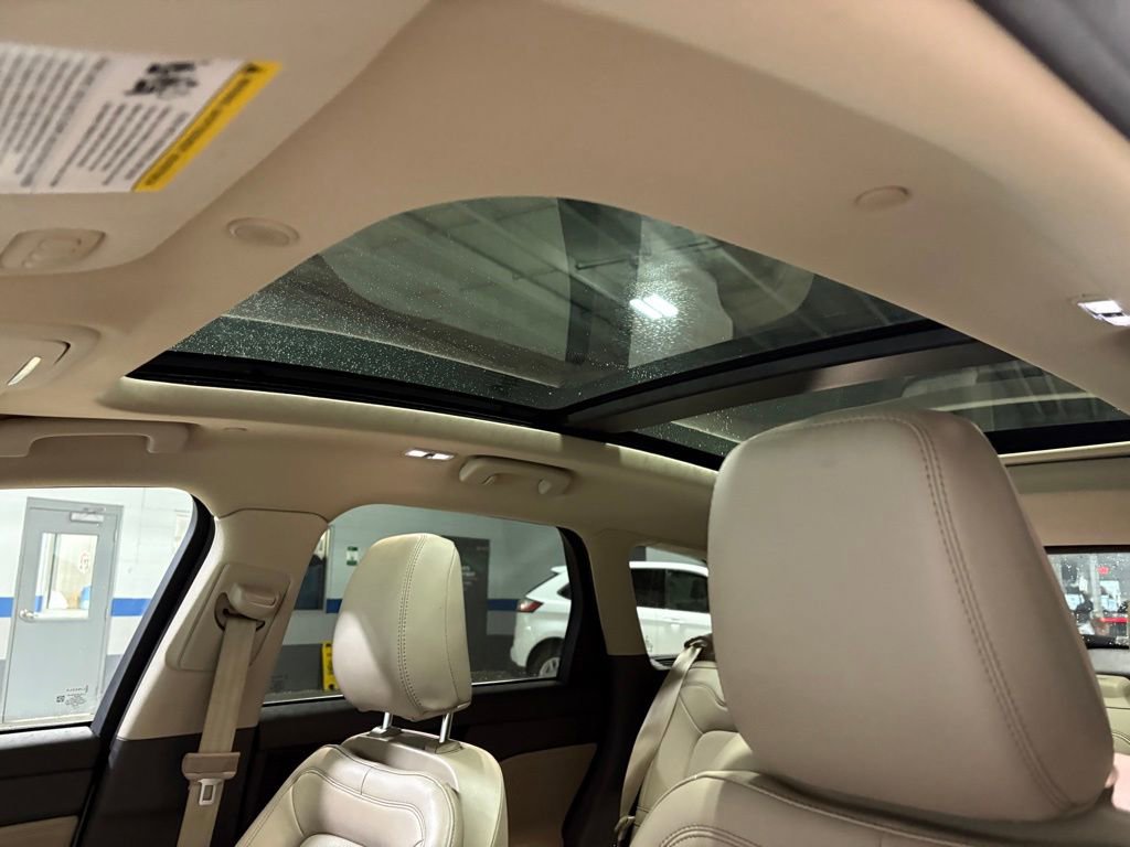 Used 2022 Lincoln Corsair Reserve w/ Equipment Group 201A image 18