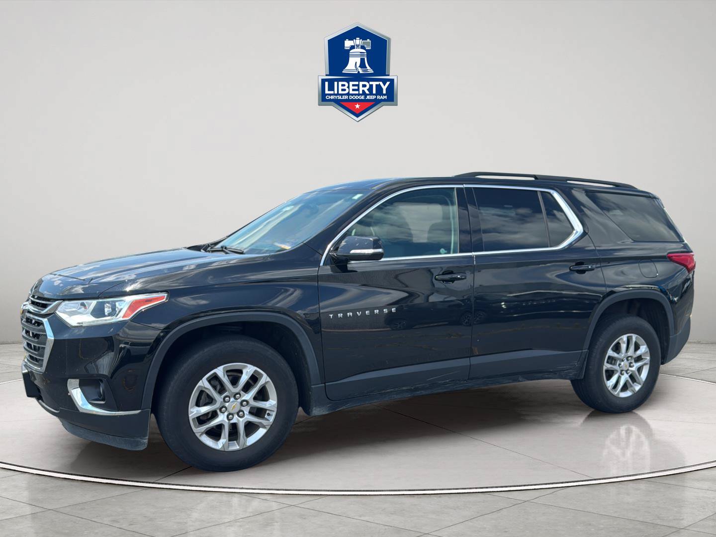 Used 2020 Chevrolet Traverse LT FWD image 4