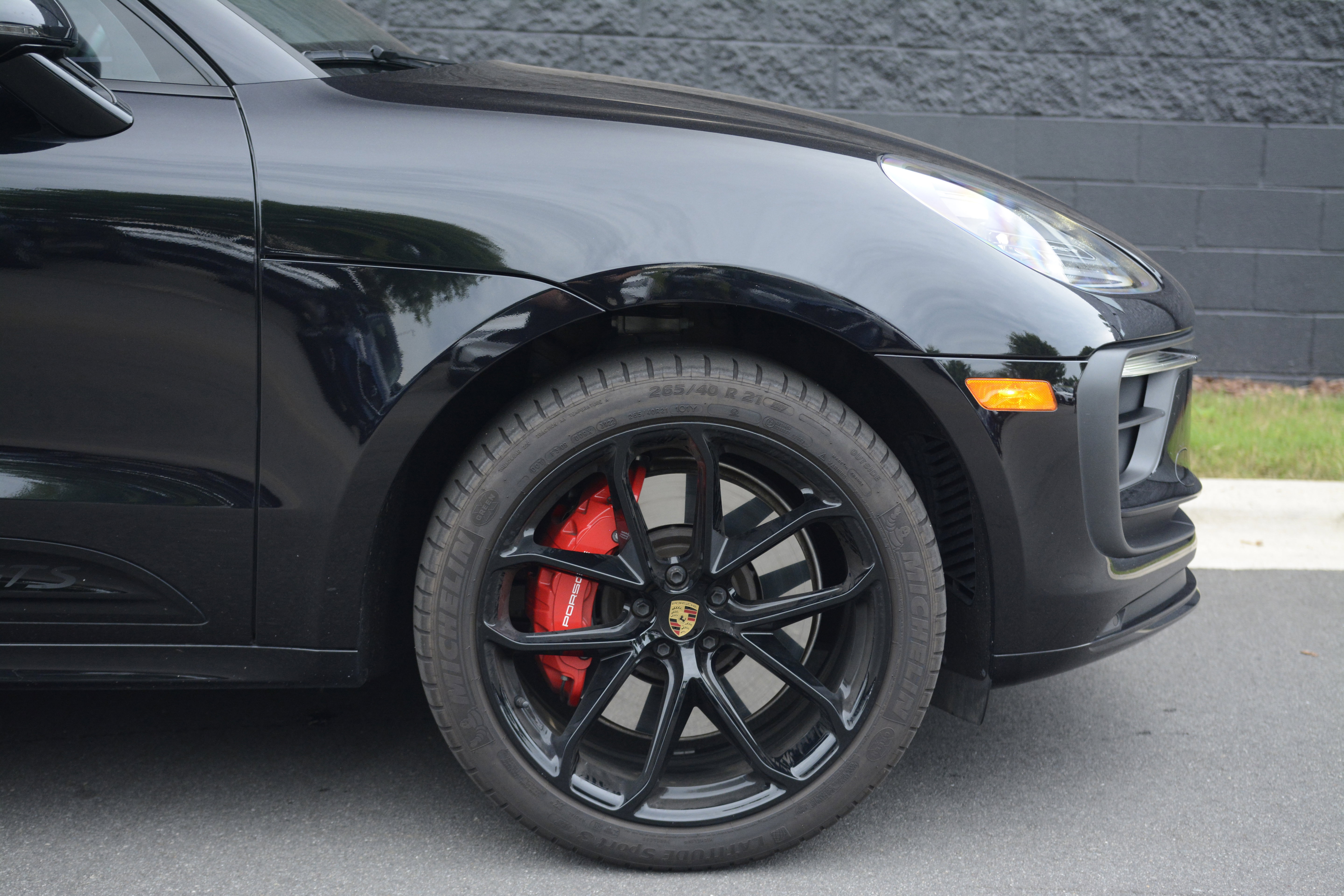 Certified 2023 Porsche Macan GTS AWD/4WD image 11
