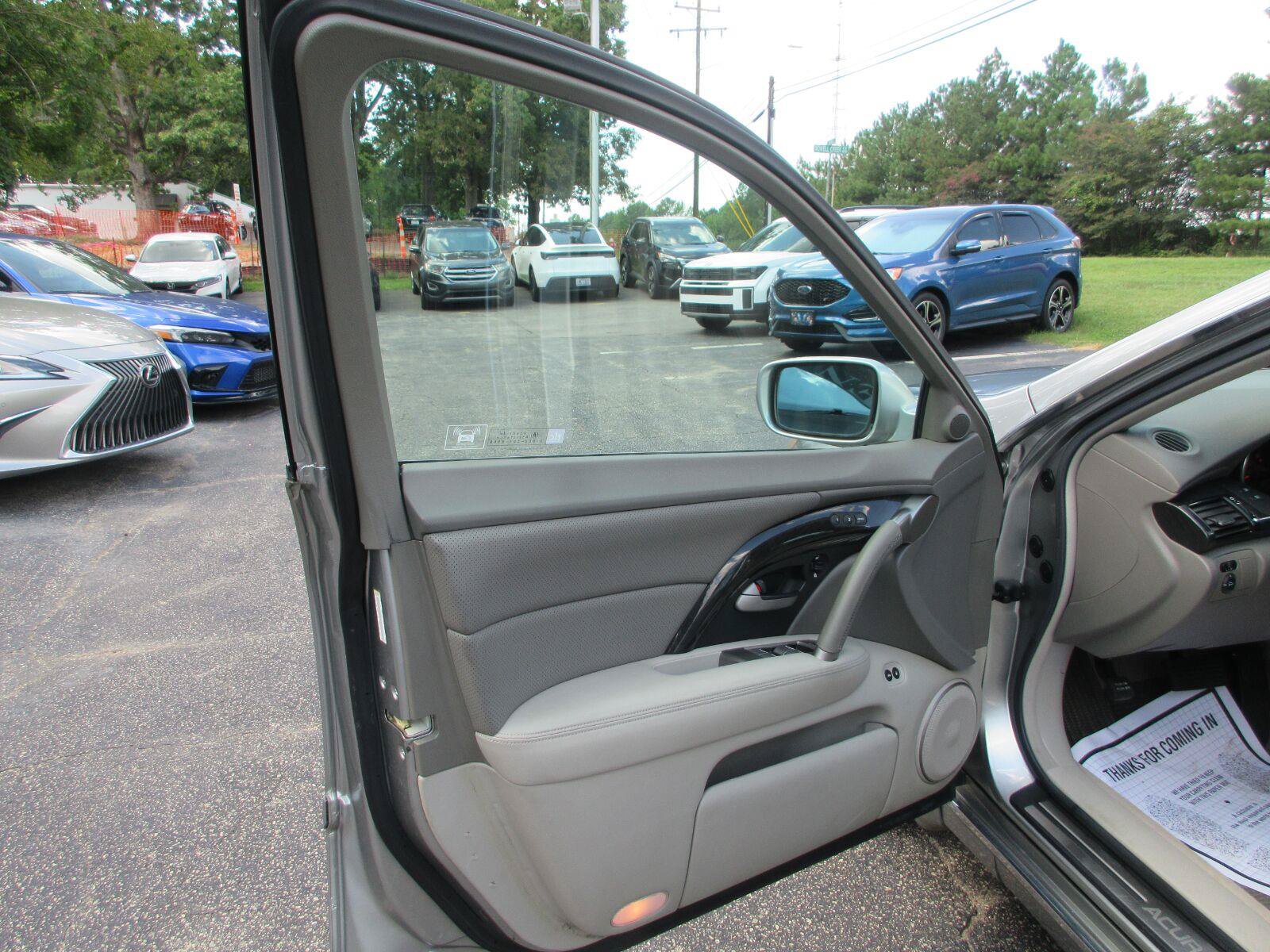 Used 2010 Acura RL AWD/4WD image 9