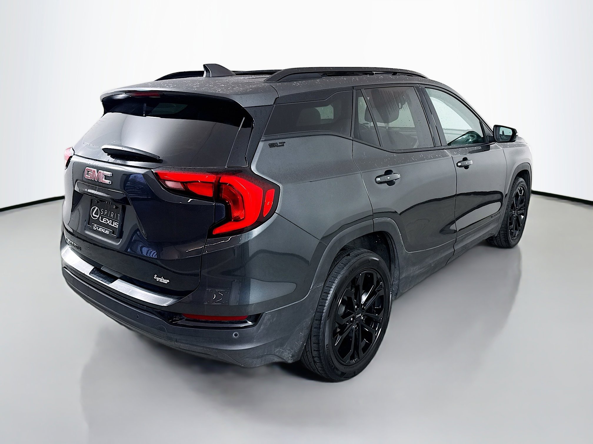 Used 2021 GMC Terrain SLT w/ Elevation Edition image 7