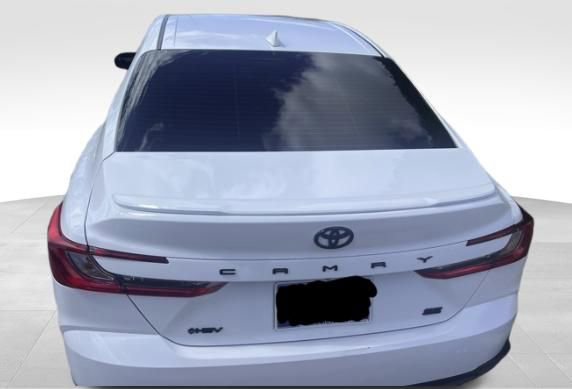 Used 2026 Toyota Camry SE image 3