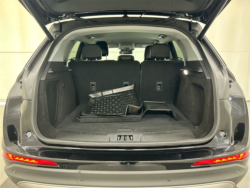 Used 2022 Lincoln Corsair AWD w/ Equipment Group 101A image 22