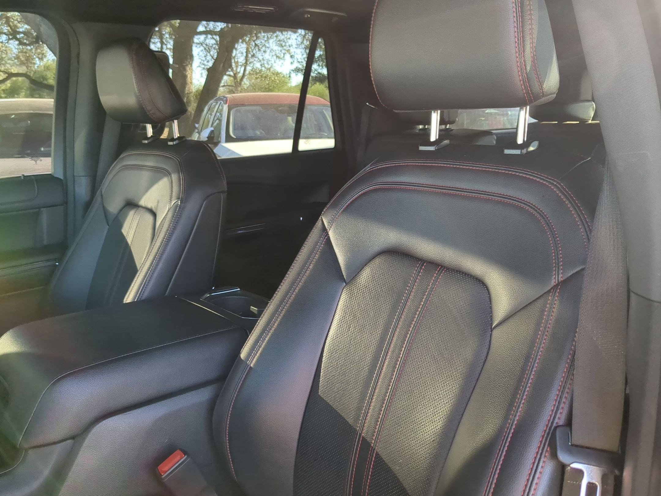 Used 2024 Ford Expedition Max Limited image 10