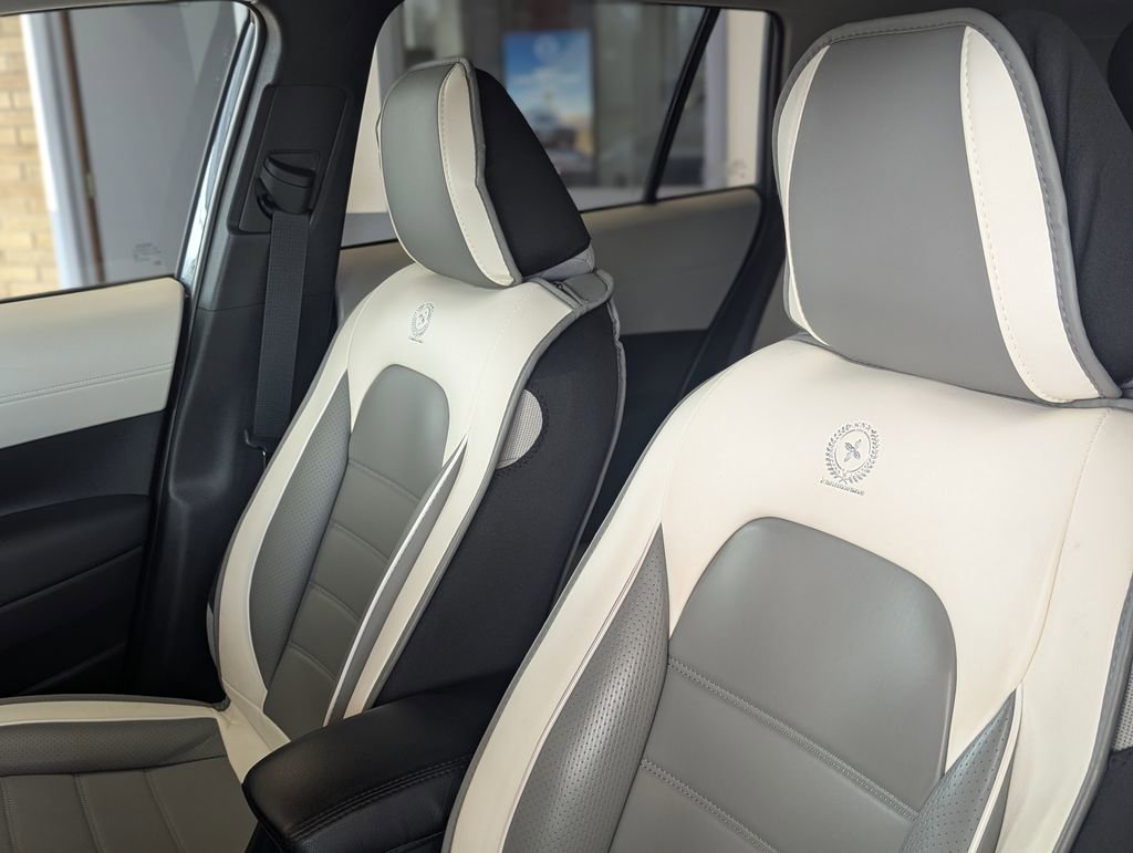 Used 2025 Toyota Corolla Cross LE w/ Black Badges Package (TMS) image 12