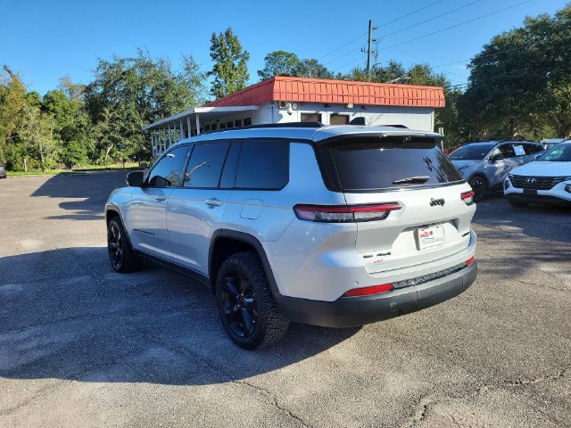 Used 2022 Jeep Grand Cherokee L Limited w/ Luxury Tech Group II AWD/4WD image 3
