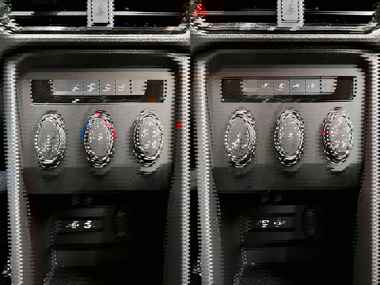 Used 2022 Volkswagen Taos S w/ IQ Drive S Package image 34