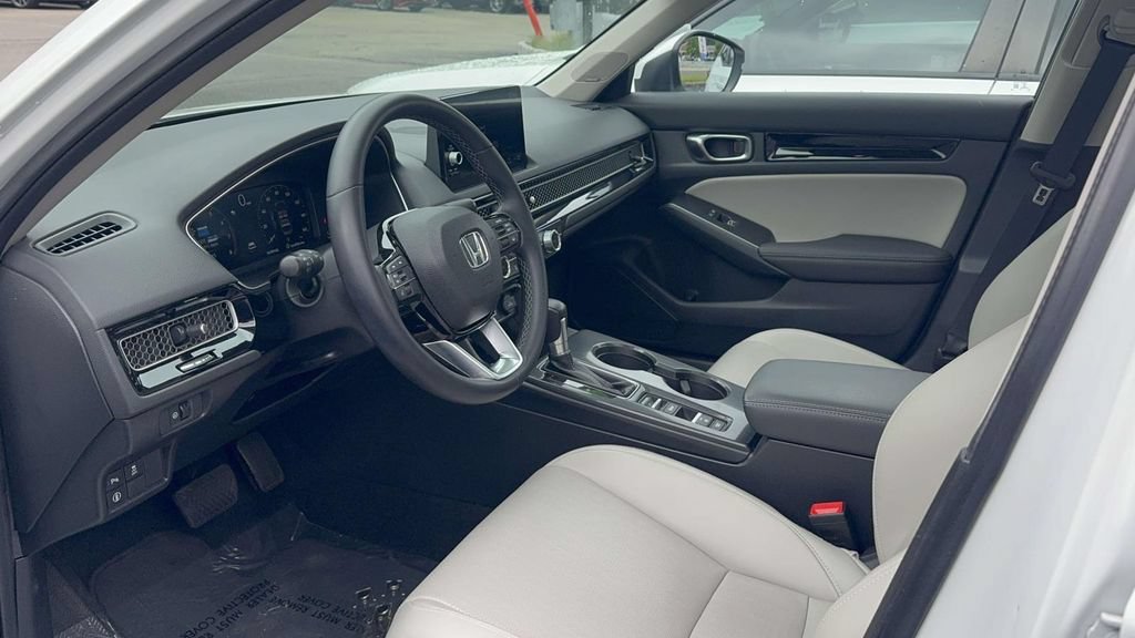 Used 2023 Honda Civic Touring image 32