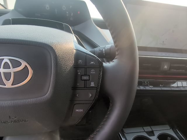Used 2025 Toyota Prius Plug-In Hybrid FWD image 17