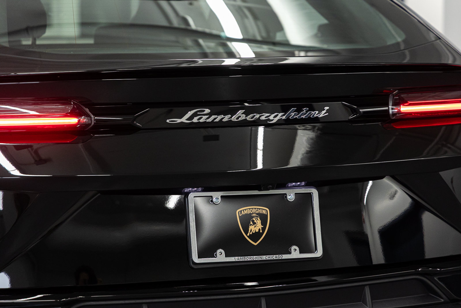 Used 2024 Lamborghini Urus S AWD/4WD image 15