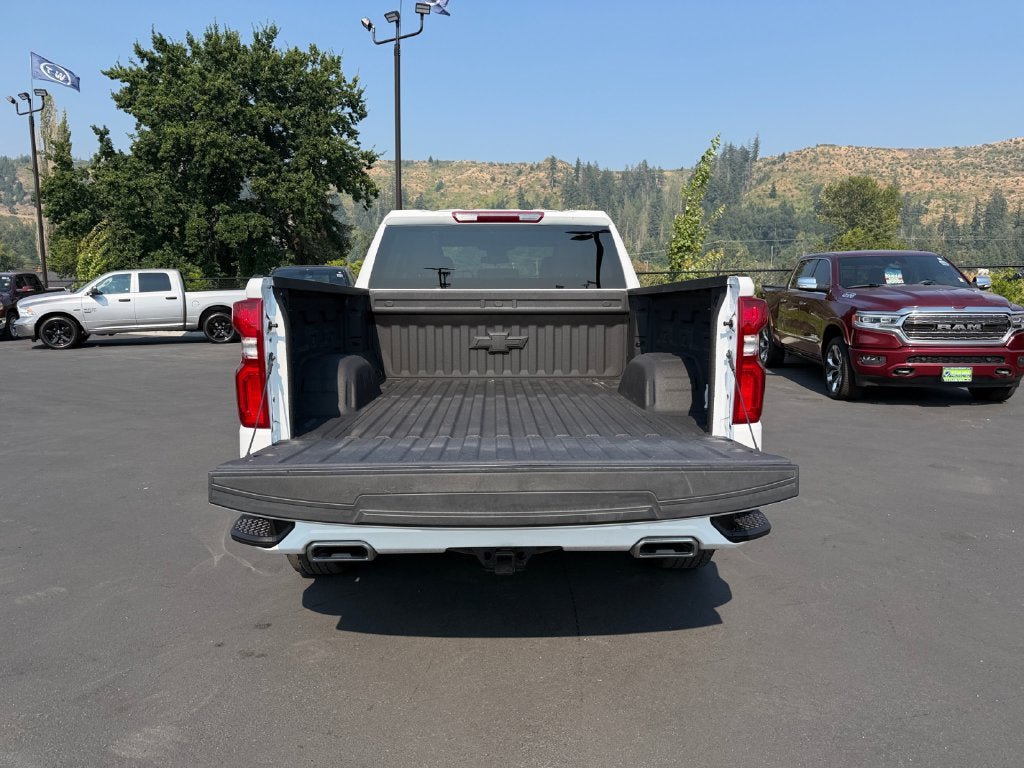 Used 2024 Chevrolet Silverado 1500 RST w/ Z71 Off-Road Package AWD/4WD image 23