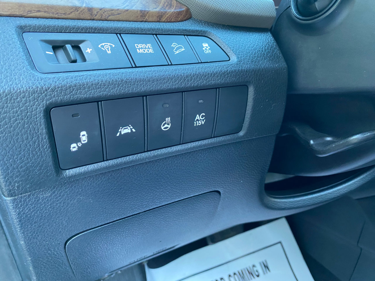 Used 2017 Hyundai Santa Fe SE Ultimate 3.3L Auto w/ SE Ultimate Tech Package 03 image 70