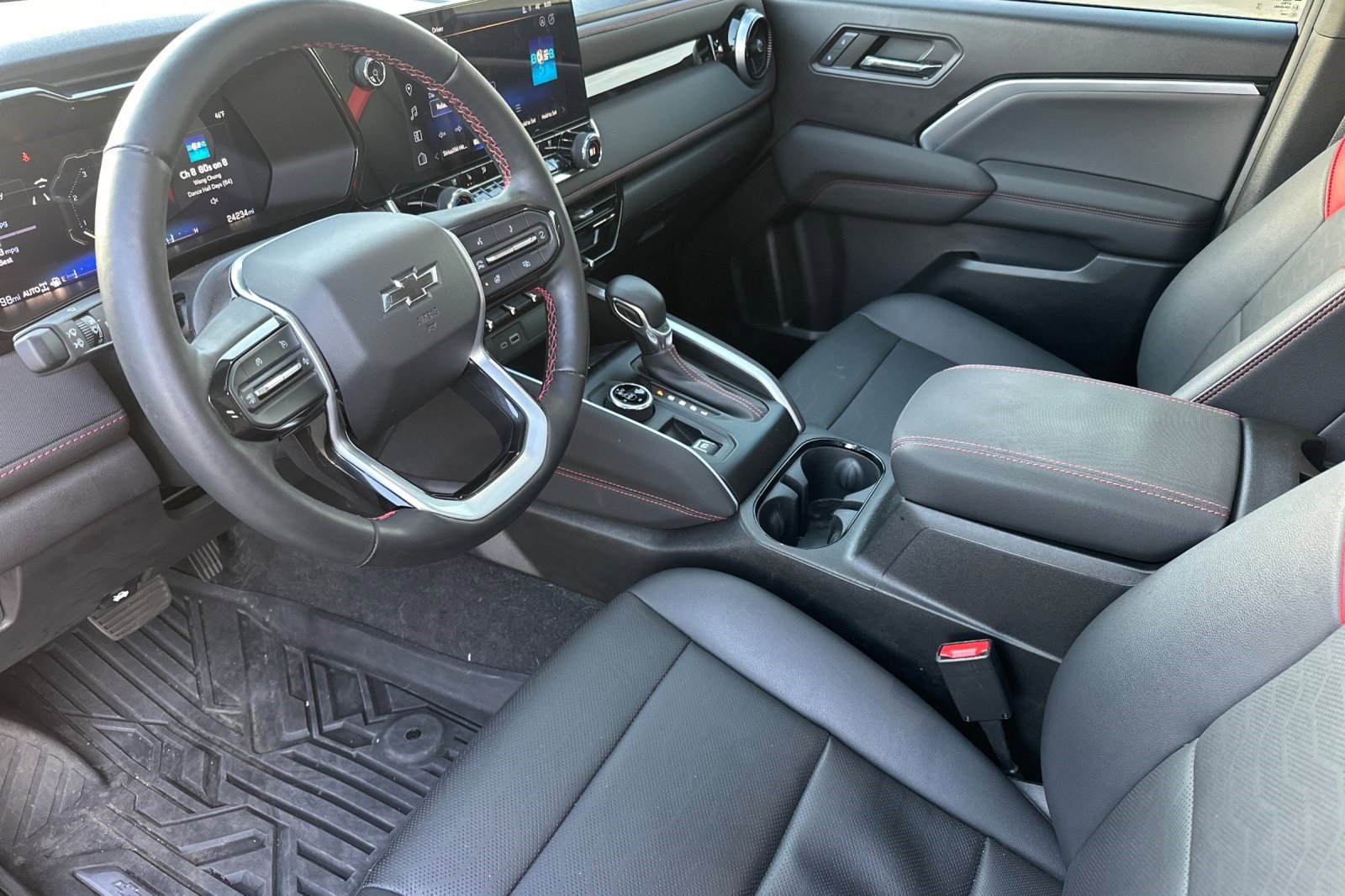 Certified 2024 Chevrolet Colorado Z71 w/ Z71 Convenience Package 2 image 5