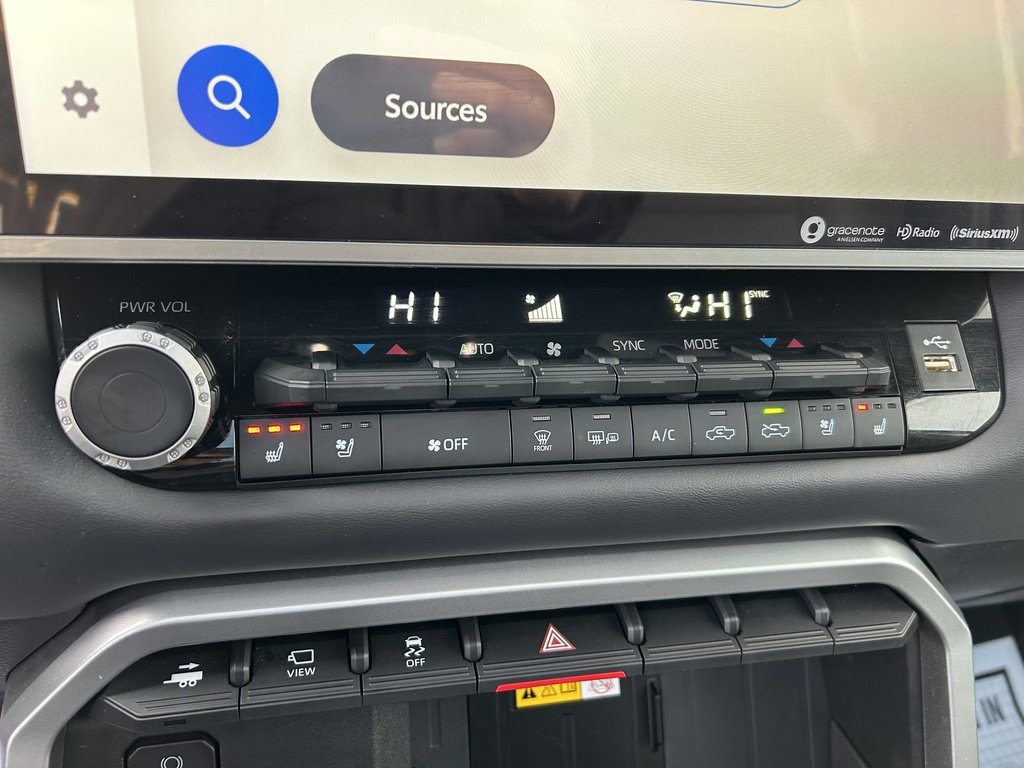 Used 2024 Toyota Tundra Platinum image 20