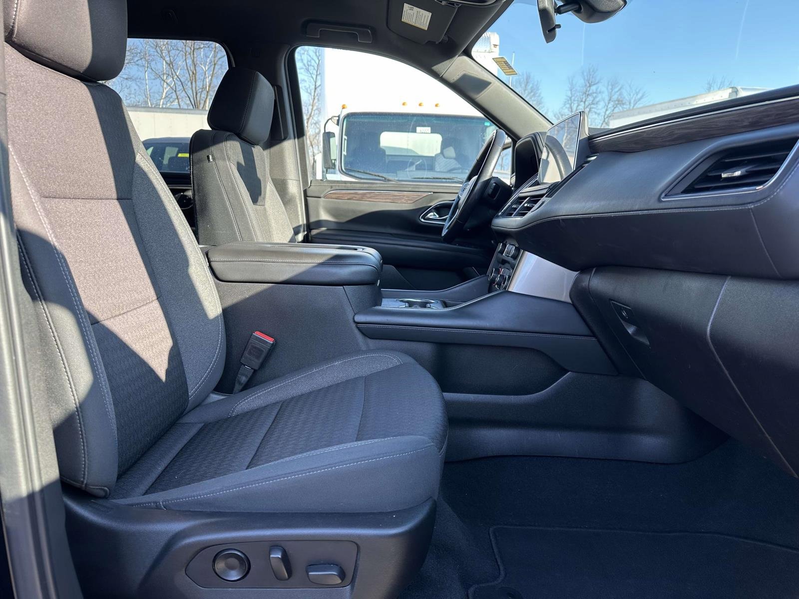 Used 2021 Chevrolet Suburban LS w/ Driver Alert Package image 26