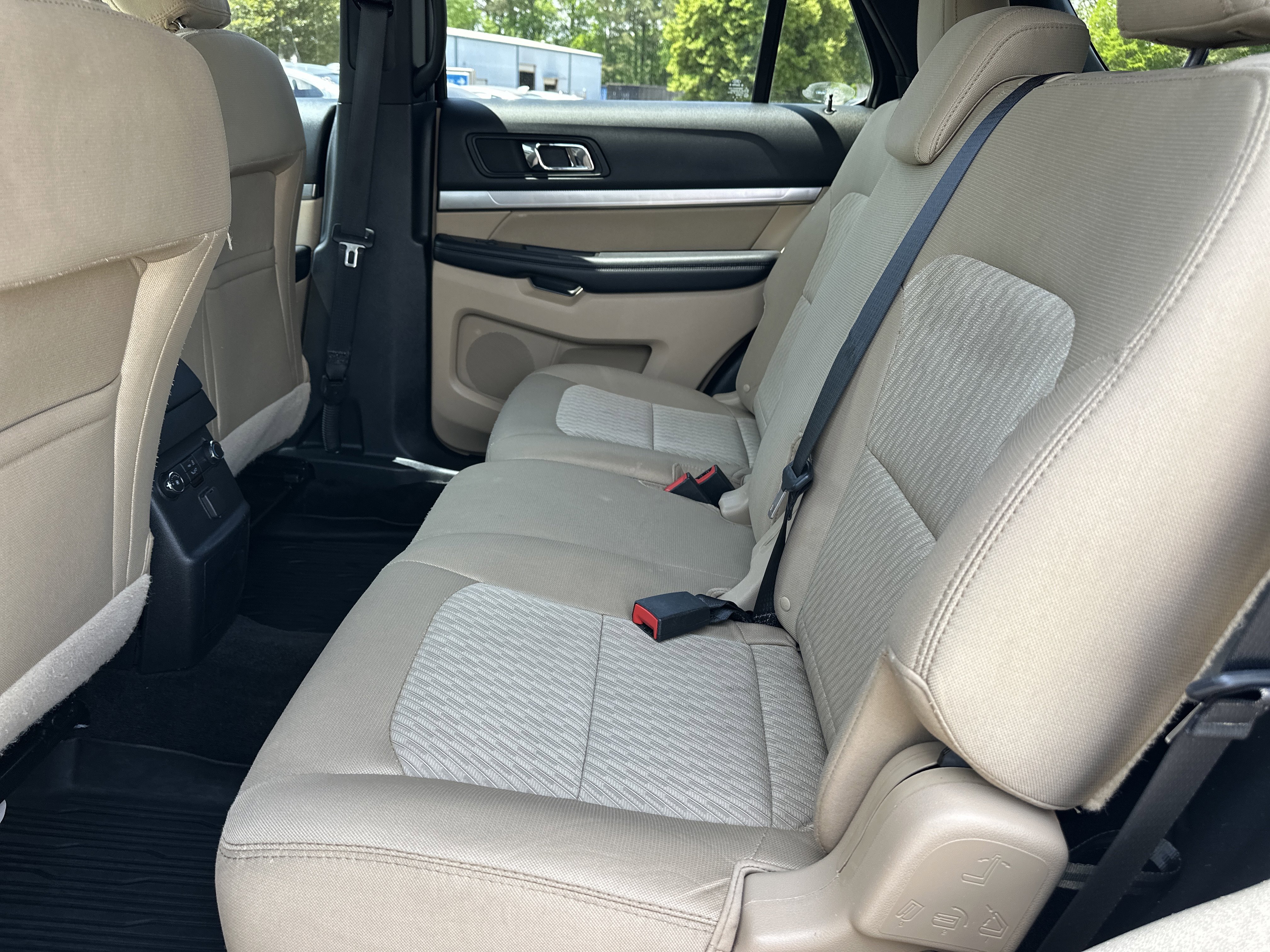 Used 2017 Ford Explorer FWD image 21
