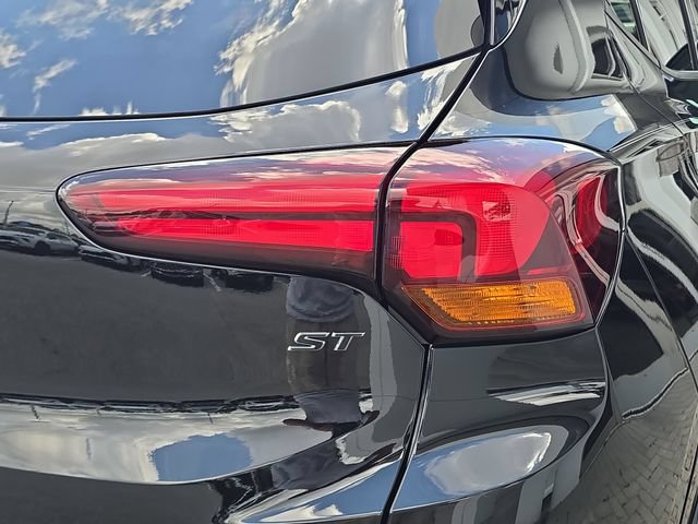 Certified 2021 Buick Encore GX Select w/ Advanced Technology Package FWD image 8