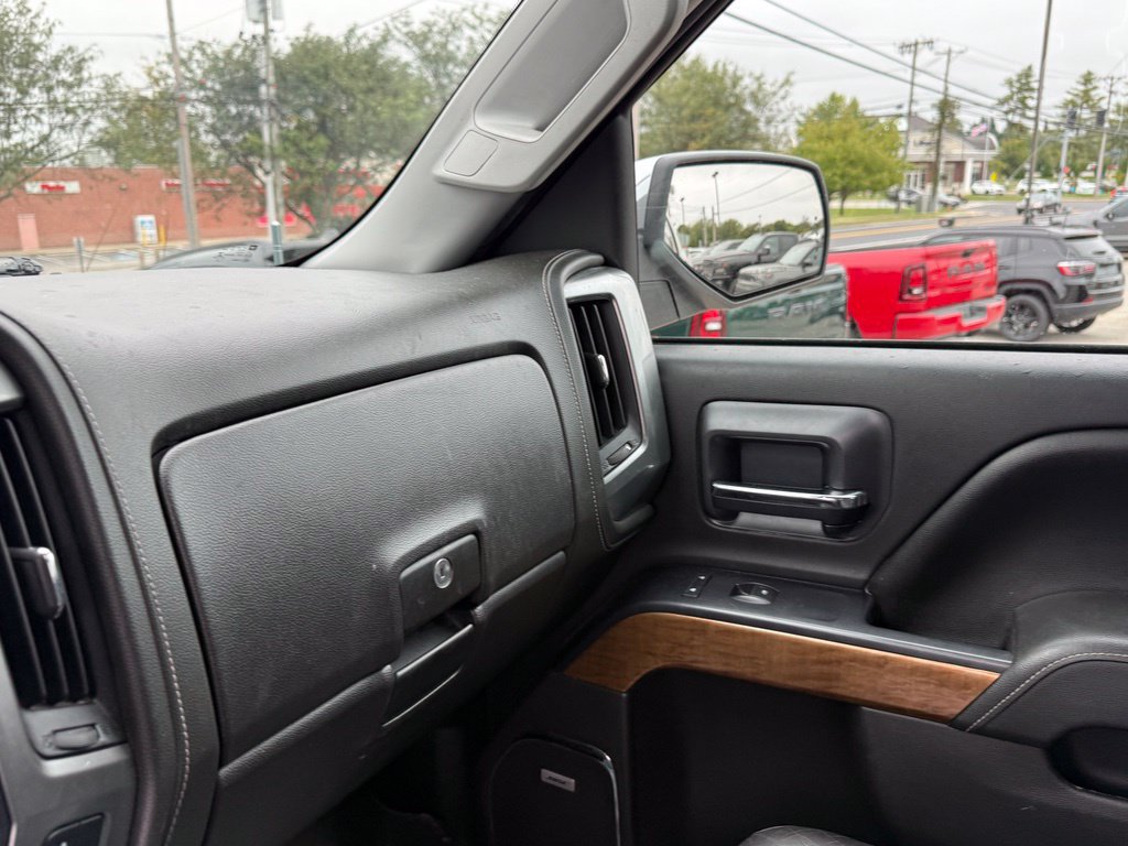 Used 2015 Chevrolet Silverado 1500 LTZ w/ LTZ Plus Package AWD/4WD image 23