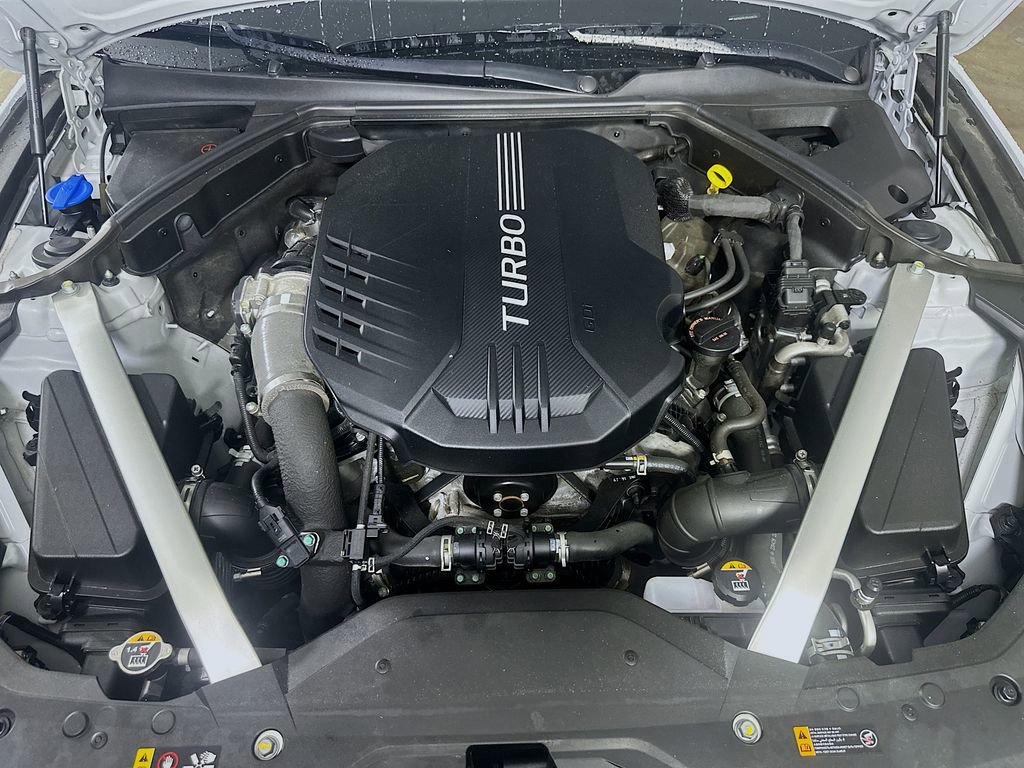 Used 2023 Genesis G70 3.3T w/ Sport Prestige Package image 9