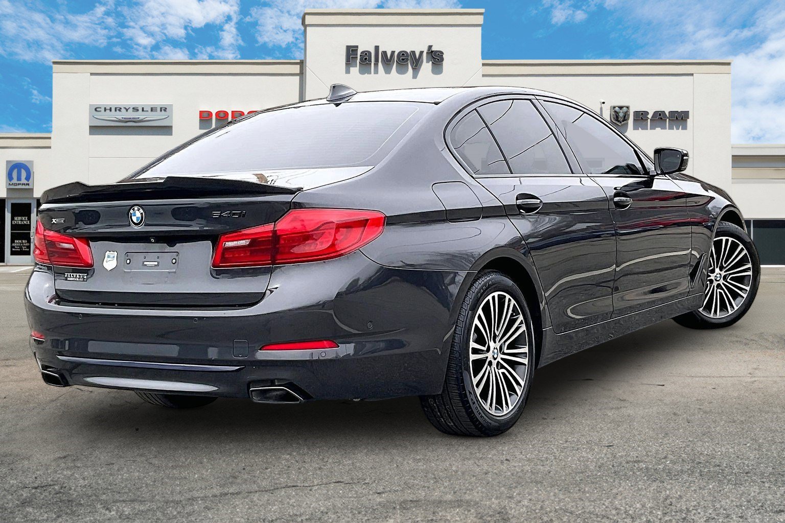 Used 2018 BMW 540i xDrive 540i xDrive w/ Premium Package image 2