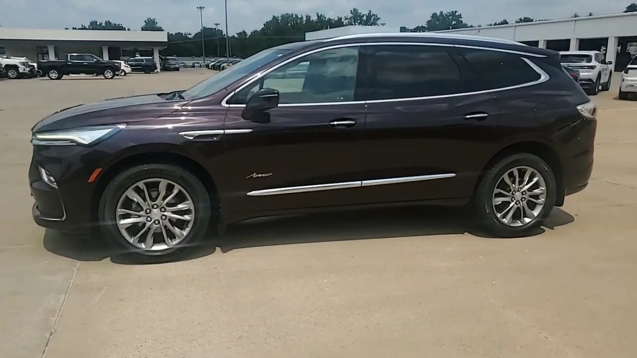 Used 2022 Buick Enclave Avenir w/ Avenir Technology Package AWD/4WD image 5