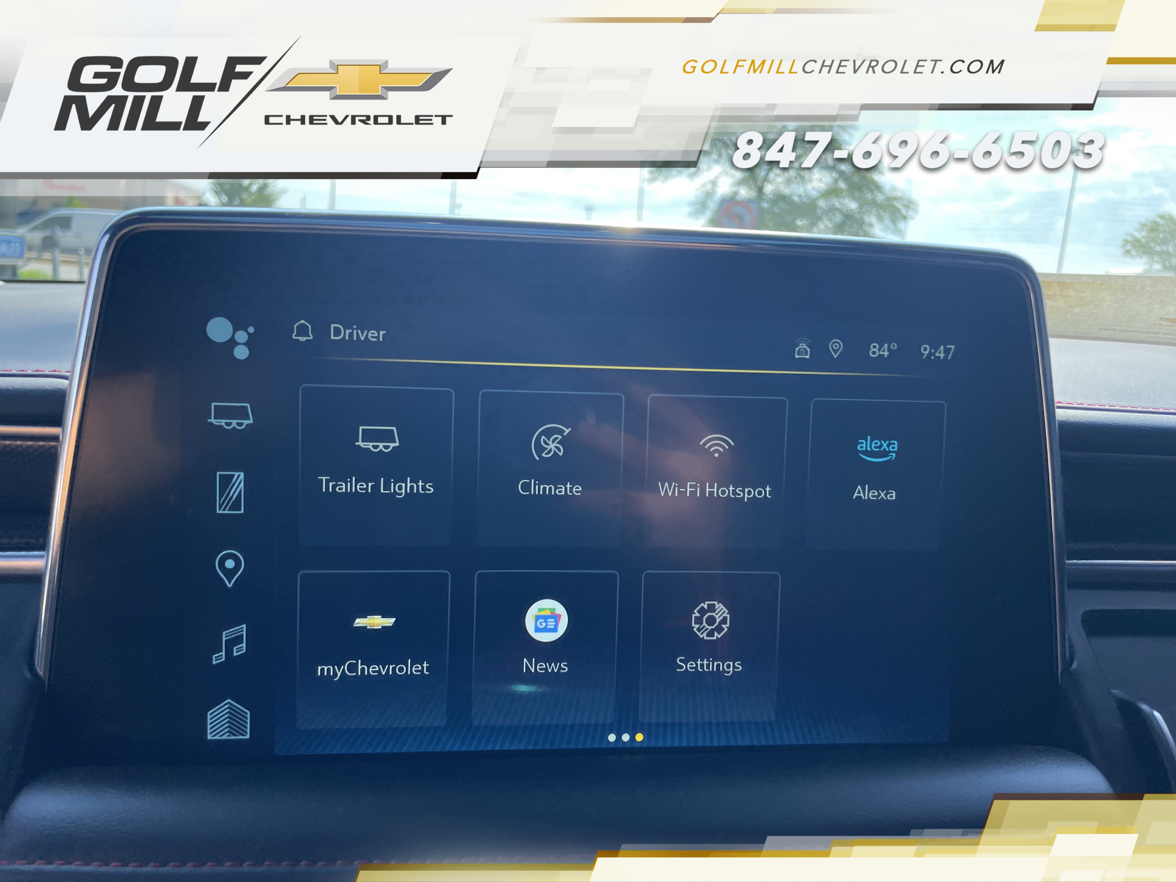 Used 2024 Chevrolet Suburban RST w/ Luxury Package AWD/4WD image 19